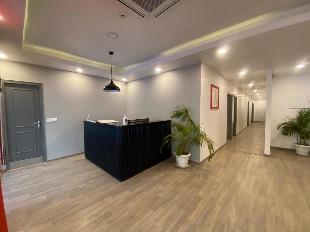 Hotel Admire Inn "Near Atal Chowk, Sector 15, Vasundhara" กาเซียบัด ภายนอก รูปภาพ