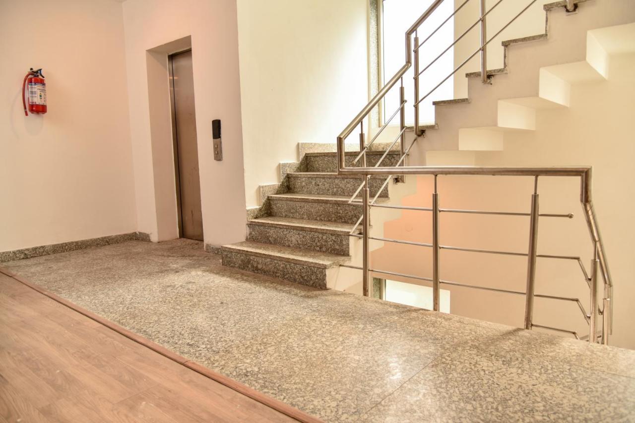 Hotel Admire Inn "Near Atal Chowk, Sector 15, Vasundhara" กาเซียบัด ภายนอก รูปภาพ