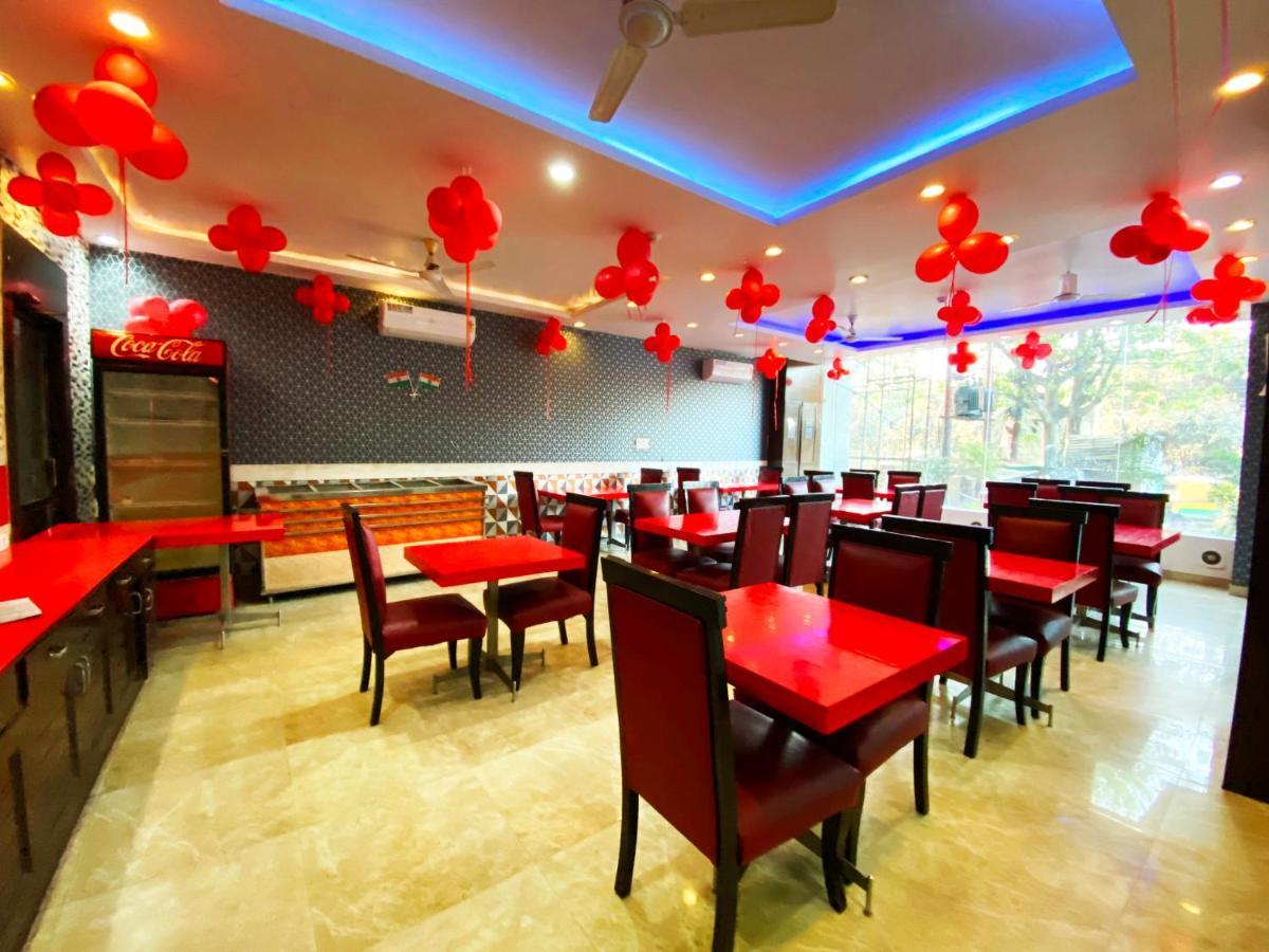 Hotel Admire Inn "Near Atal Chowk, Sector 15, Vasundhara" กาเซียบัด ภายนอก รูปภาพ