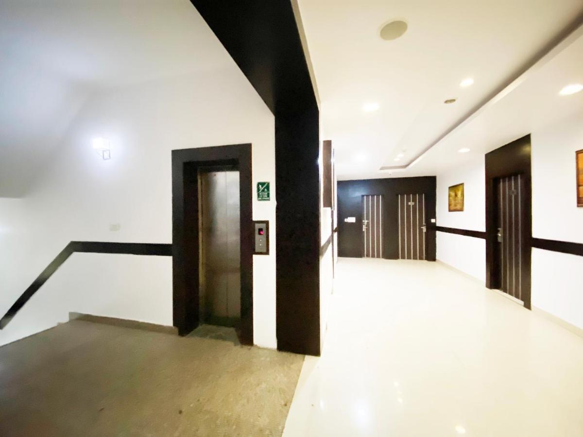 Hotel Admire Inn "Near Atal Chowk, Sector 15, Vasundhara" กาเซียบัด ภายนอก รูปภาพ
