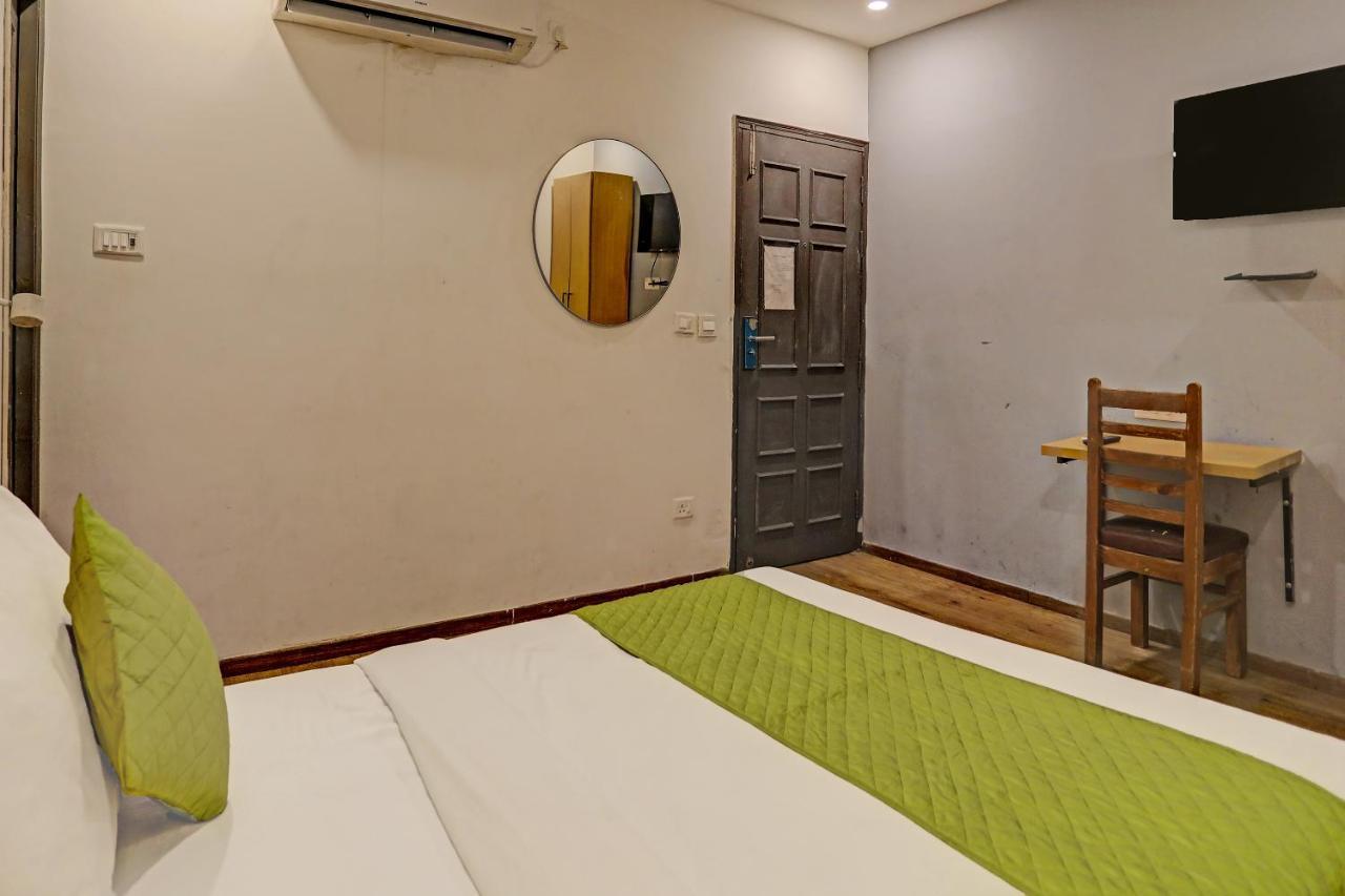 Hotel Admire Inn "Near Atal Chowk, Sector 15, Vasundhara" กาเซียบัด ภายนอก รูปภาพ