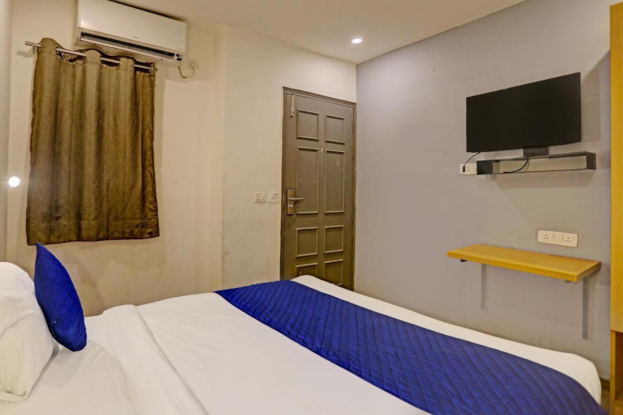 Hotel Admire Inn "Near Atal Chowk, Sector 15, Vasundhara" กาเซียบัด ภายนอก รูปภาพ
