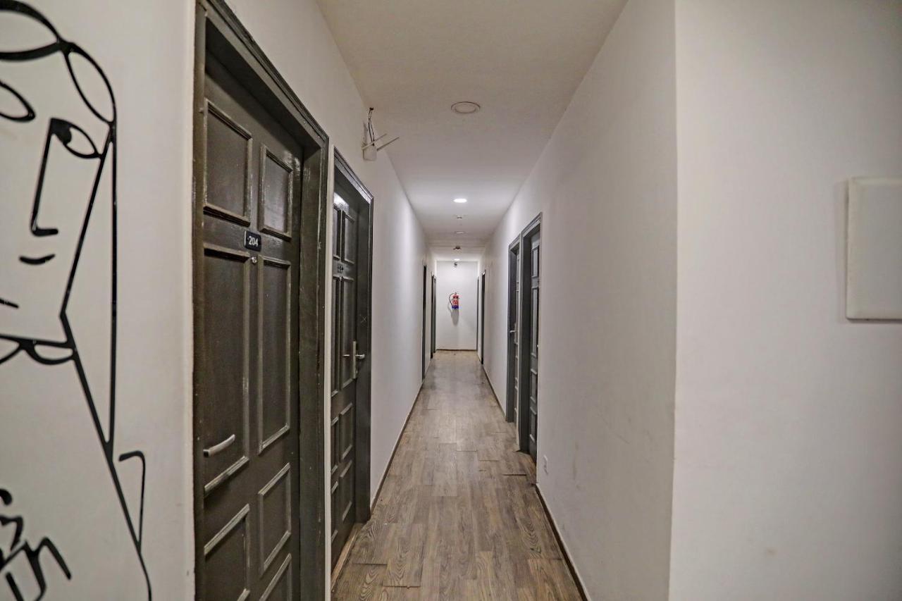 Hotel Admire Inn "Near Atal Chowk, Sector 15, Vasundhara" กาเซียบัด ภายนอก รูปภาพ